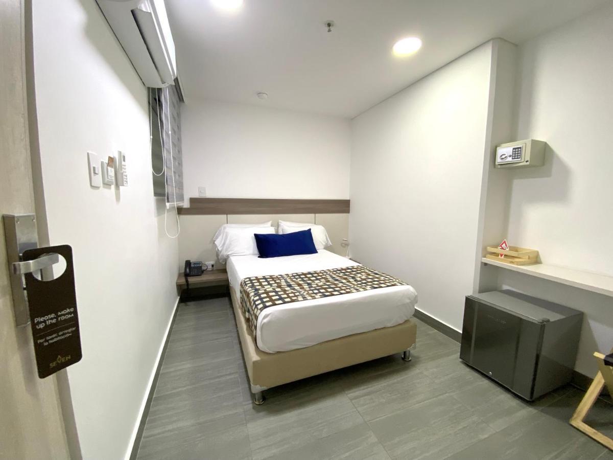 Seven Inn Hotel เมเดยิน ภายนอก รูปภาพ